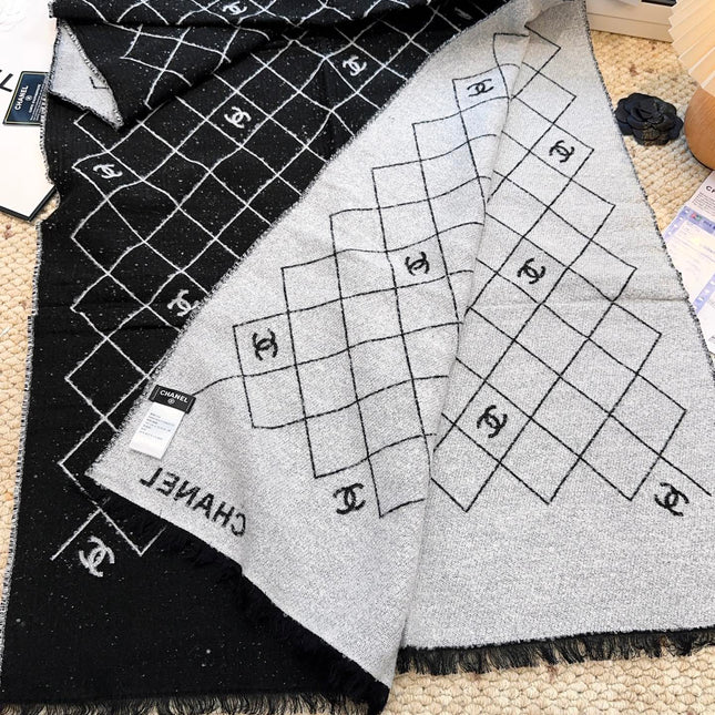 CHANEL 25S SCARF 195 CM IN CASHMERE 942782