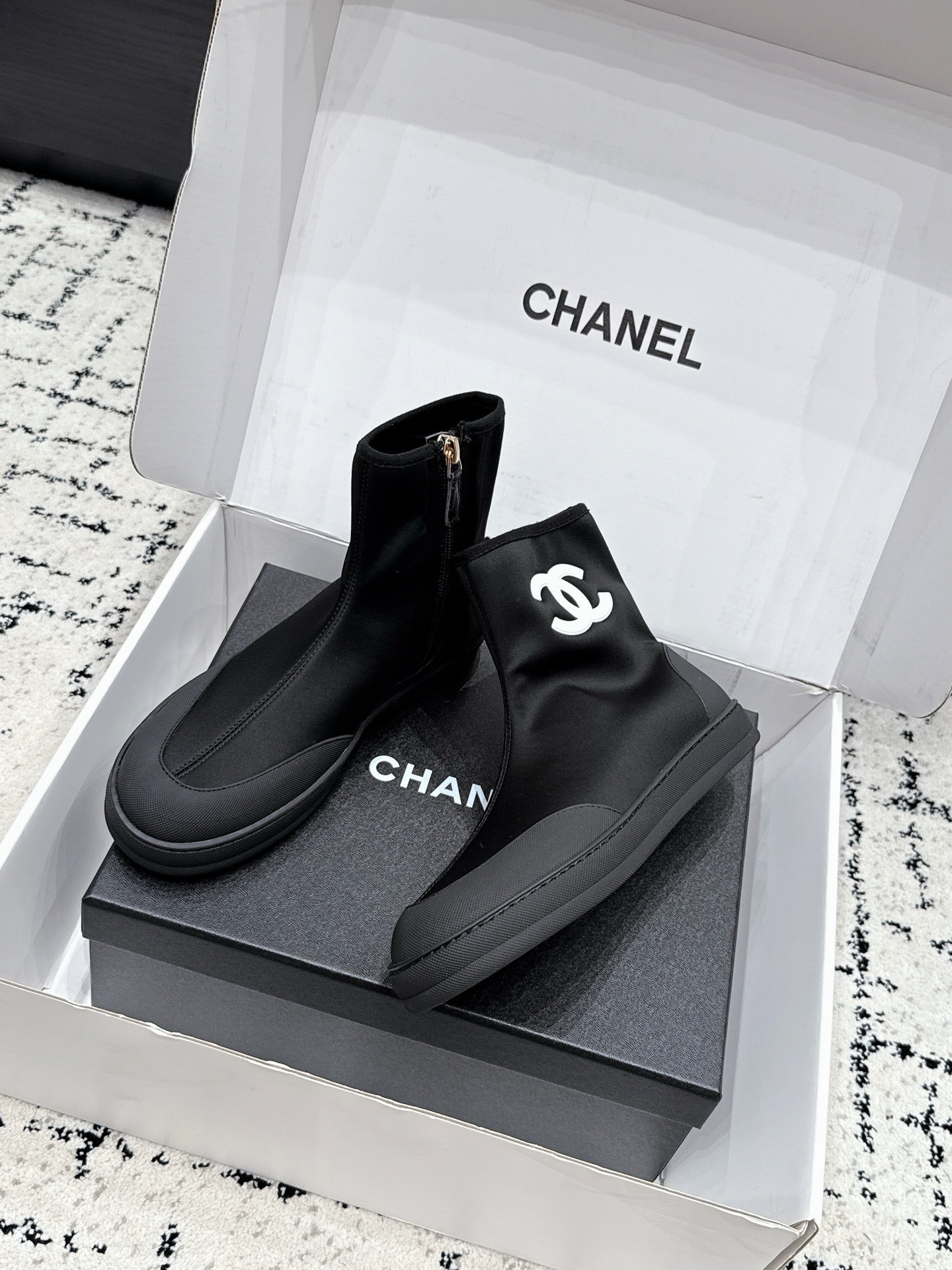 CHANEL 26S ZIPPER BOOTS IN BLACK FABRIC AND LAMBSKIN