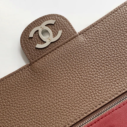 CHANEL 26S SOUPLISSIMO MAXI FLAP 39 IN BROWN GRAINED CALFSKIN SILVER HARDWARE