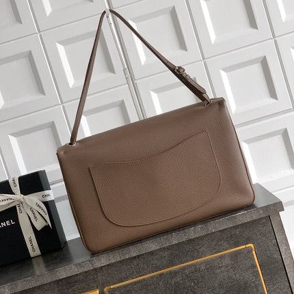 CHANEL 26S SOUPLISSIMO MAXI FLAP 39 IN BROWN GRAINED CALFSKIN SILVER HARDWARE