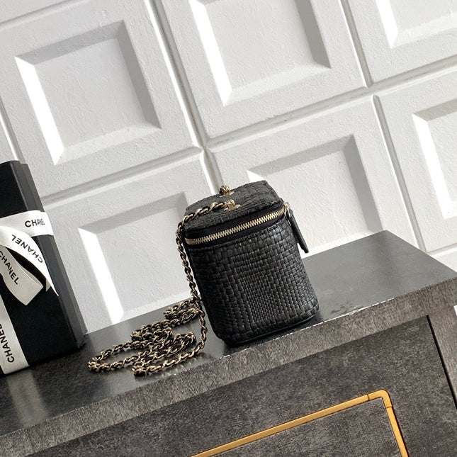 CHANEL 26S VANITY CASE 17 IN BLACK WOVEN RAFFIA GOLD HARDWARE