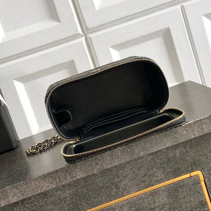 CHANEL 26S VANITY CASE 17 IN BLACK WOVEN RAFFIA GOLD HARDWARE