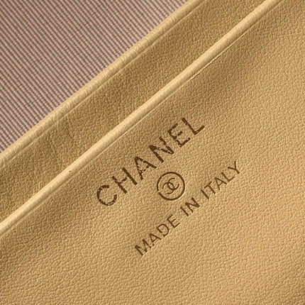 CHANEL 26S COCO CRUSH BAG 17 IN BEIGE RAFFIA AND CALFSKIN GOLD HARDWARE