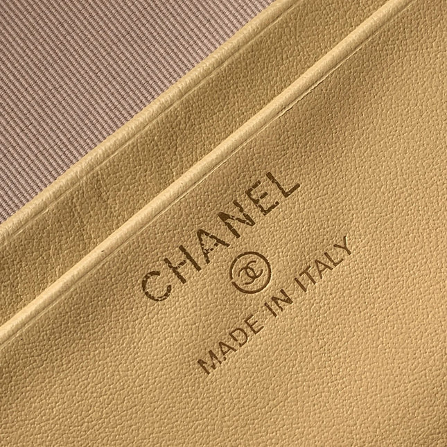 CHANEL 26S COCO CRUSH BAG 17 IN BEIGE RAFFIA AND CALFSKIN GOLD HARDWARE
