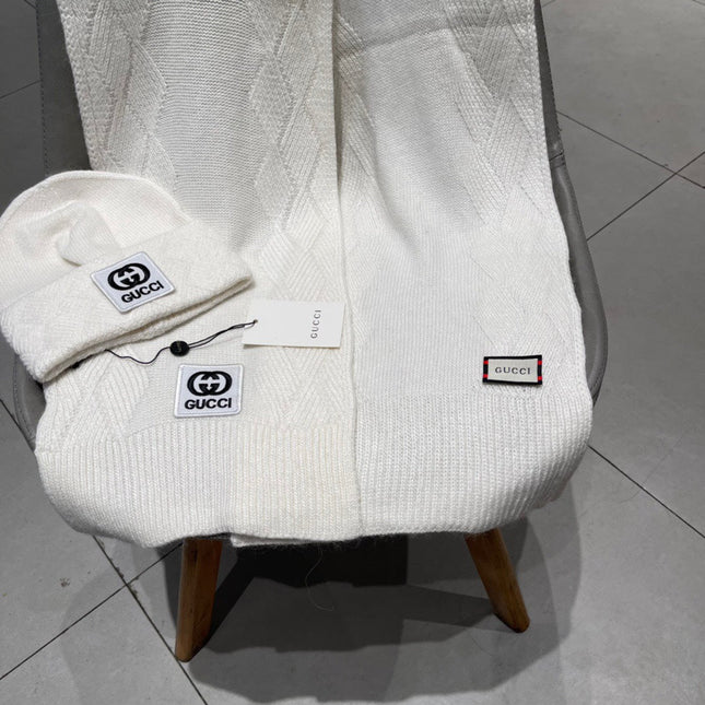 SET SCARF AND HAT IN WHITE CASHMERE AND RABBIT FUR 397373