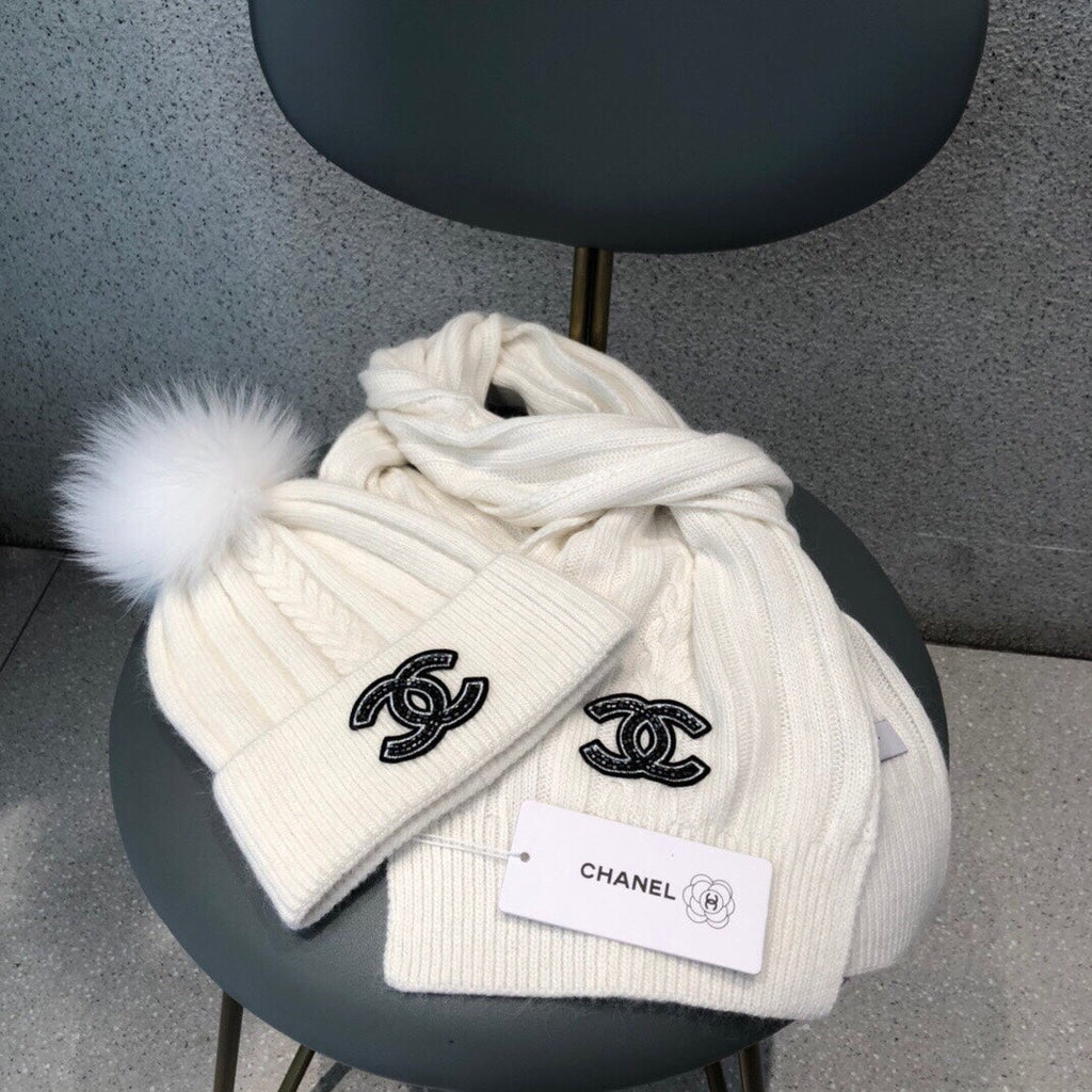 SET SCARF AND HAT IN WHITE WOOL 420820