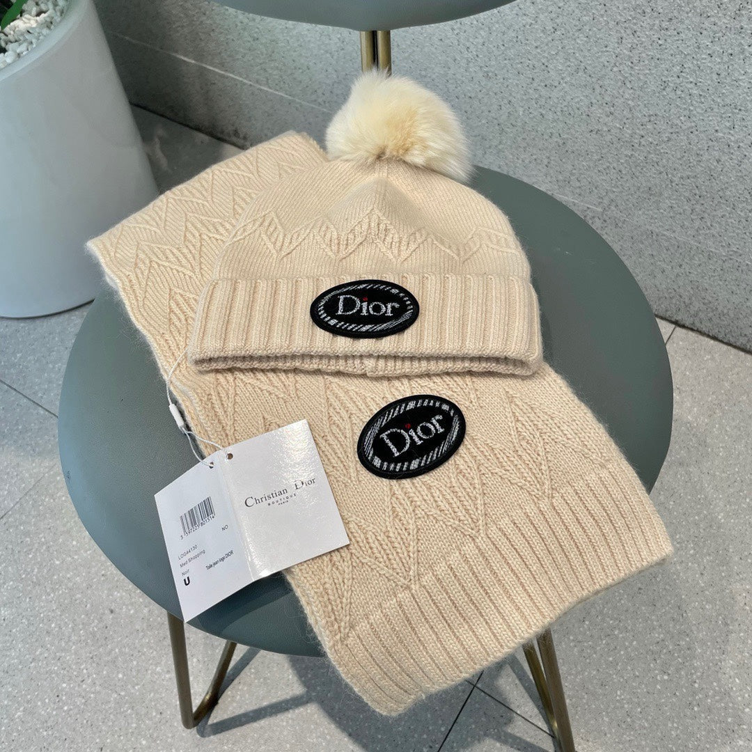 SET KNITTED SCARF AND HAT IN BEIGE WOOL AND FOX FUR 434632
