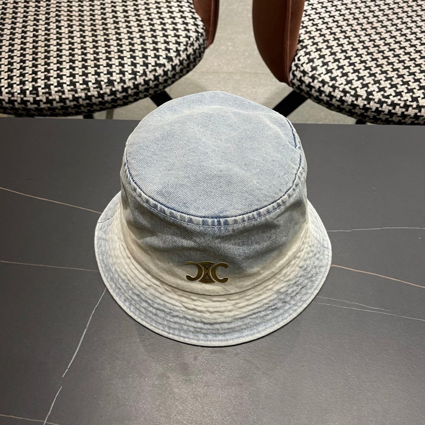 CELINE 26S BUCKET HAT STYLE 186