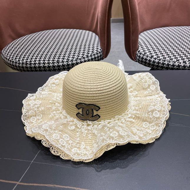 CHANEL 26S LACE-OVERLAY WIDE-BRIM STRAW HAT 335731