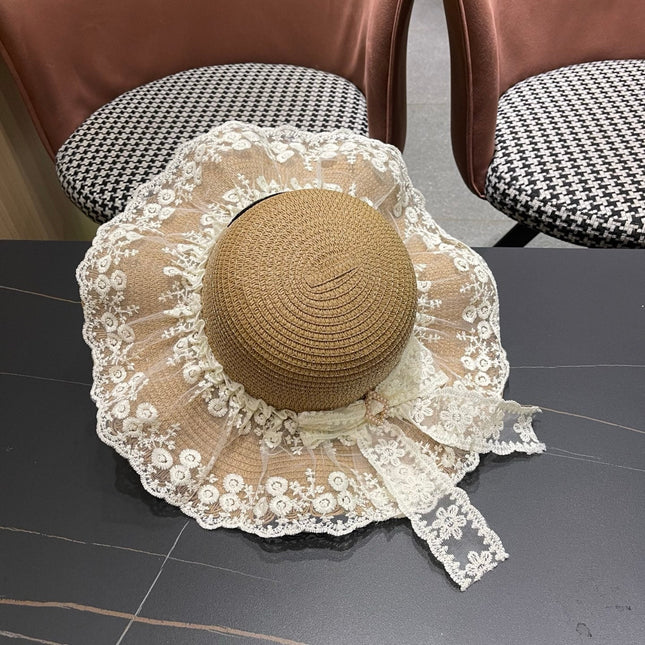 CHANEL 26S LACE-OVERLAY WIDE-BRIM STRAW HAT 335730