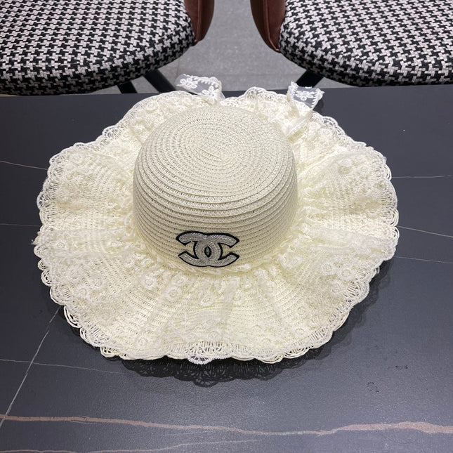CHANEL 26S LACE-OVERLAY WIDE-BRIM STRAW HAT 335729