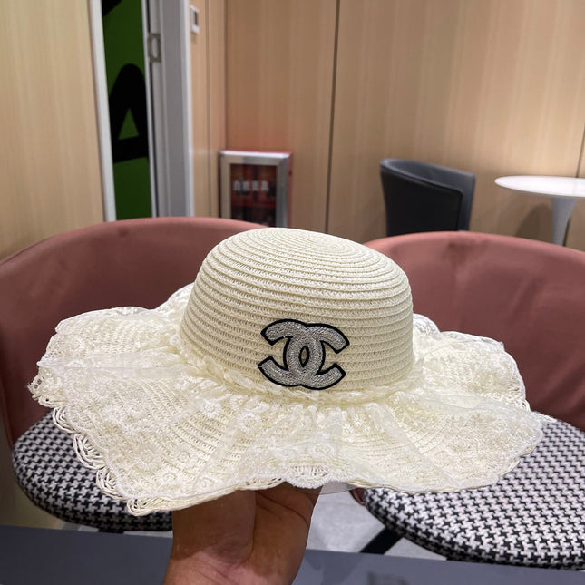CHANEL 26S LACE-OVERLAY WIDE-BRIM STRAW HAT 335729