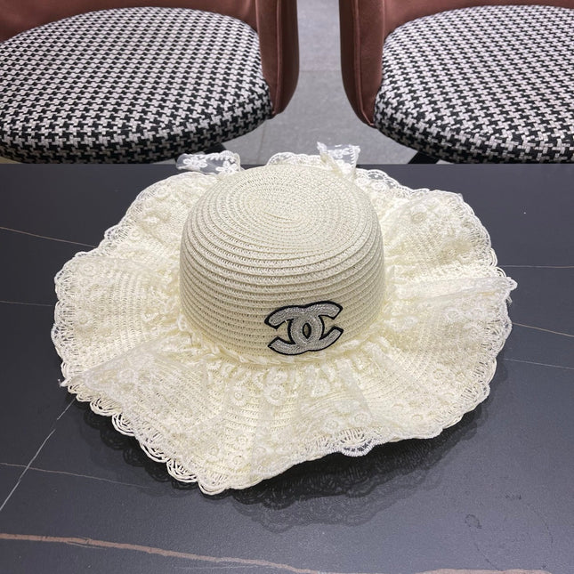 CHANEL 26S LACE-OVERLAY WIDE-BRIM STRAW HAT 335729
