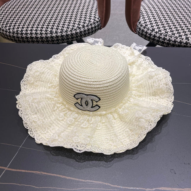 CHANEL 26S LACE-OVERLAY WIDE-BRIM STRAW HAT 335729