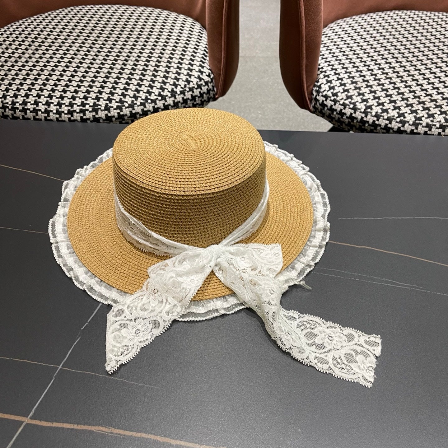 GUCCI 26S WIDE-BRIMMED STRAW HAT 253