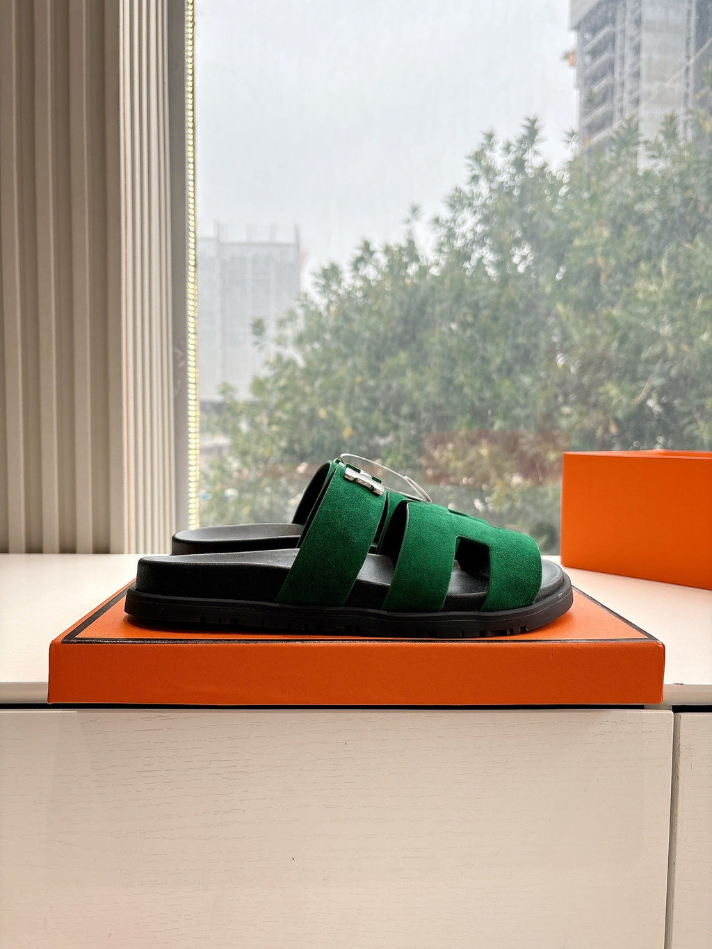 CHYPRE SANDAL IN PINE GREEN SUEDE