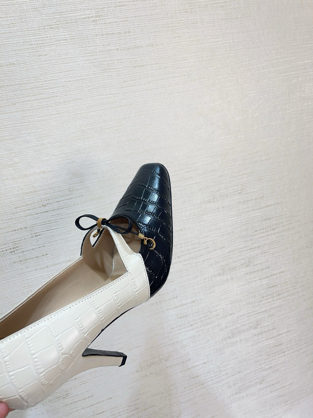 DIOR 26S HIGH HEELS IN BLACK MIX WHITE CROC-EMBOSSED CALFSKIN WITH CHARMS