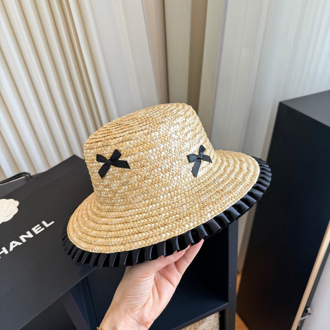 CHANEL 26S BOATER STRAW HAT WITH BLACK CC LOGO 337952