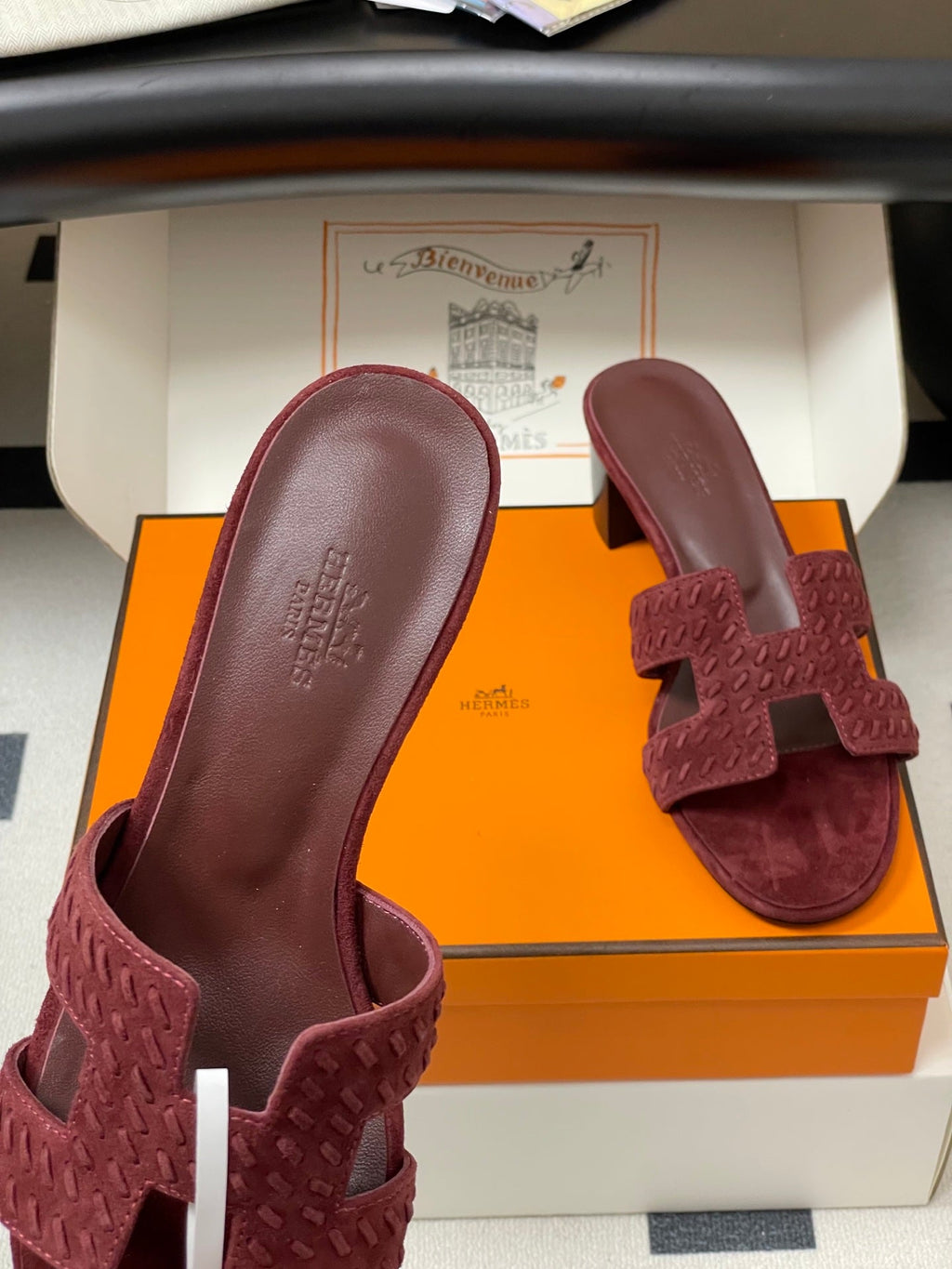 HM 25S ORAN HIGH‑HEEL SANDAL IN DARK RED SUEDE AND LAMBSKIN