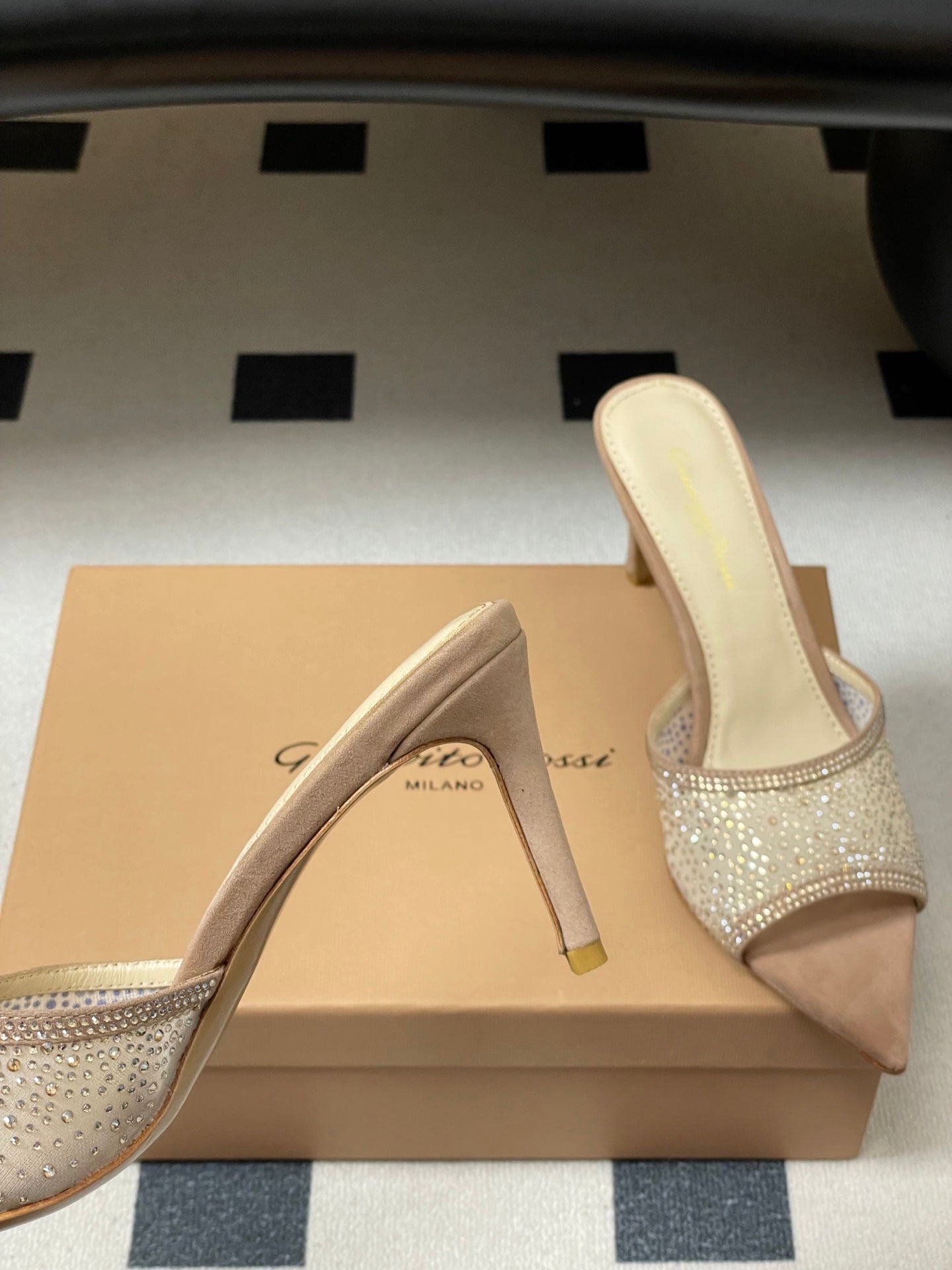 GIANVITO ROSSI 26S HIGH HEELS 85 MM IN NUDE BEIGE SUEDE WITH RHINESTONE STRAP