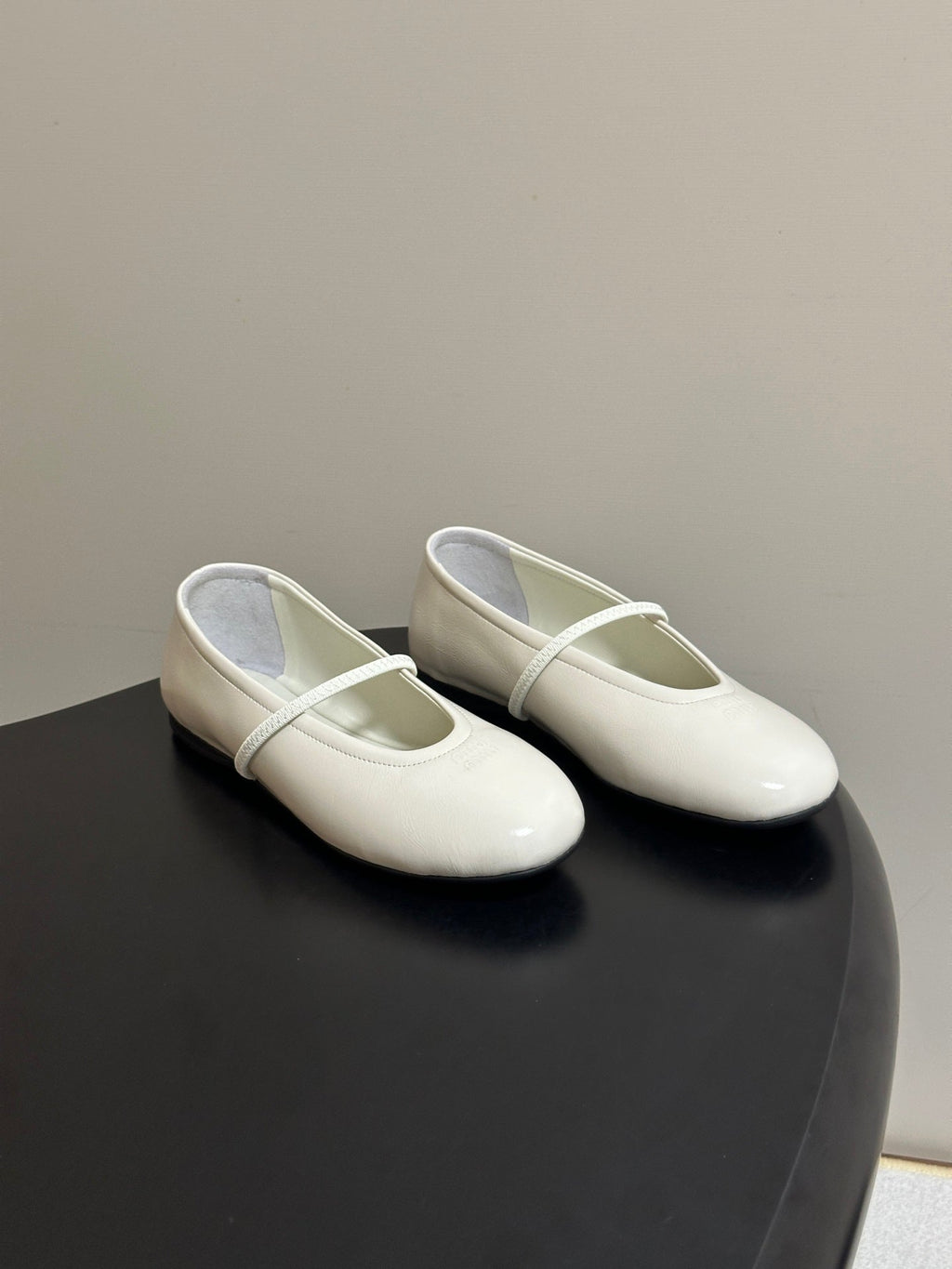 MIUMIU 26S BALLET FLATS IN WHITE LAMBSKIN