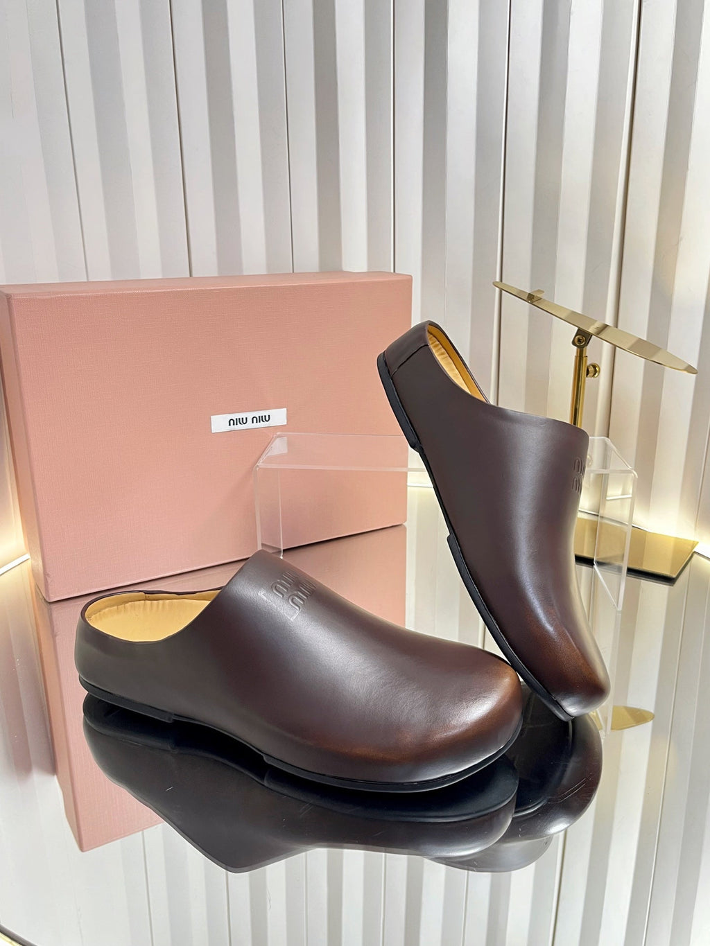 MIUMIU 26S CLOG MULES IN DARK BROWN CALFSKIN