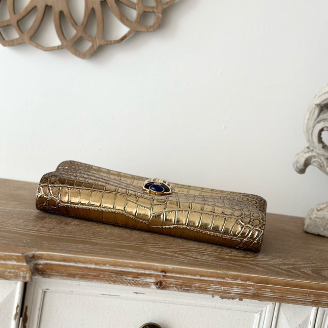 CHANEL 25S CLUTCH 30 IN METALLIC GOLD CROCODILE-EMBOSSED CALFSKIN