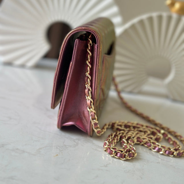 CHANEL 25S WALLET ON CHAIN 19 IN METALLIC PURPLE LAMBSKIN