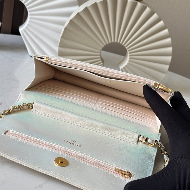 CHANEL 25S WALLET ON CHAIN 19 IN PEARL WHITE LAMBSKIN