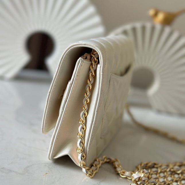 CHANEL 25S WALLET ON CHAIN 19 IN PEARL WHITE LAMBSKIN