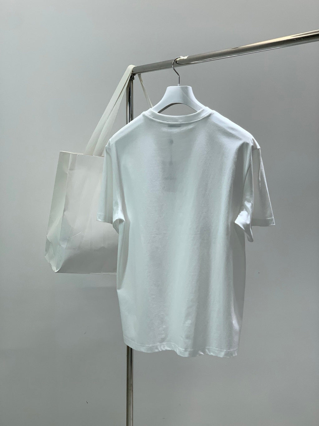 MONCLER 26S SHORT-SLEEVE T-SHIRT 671