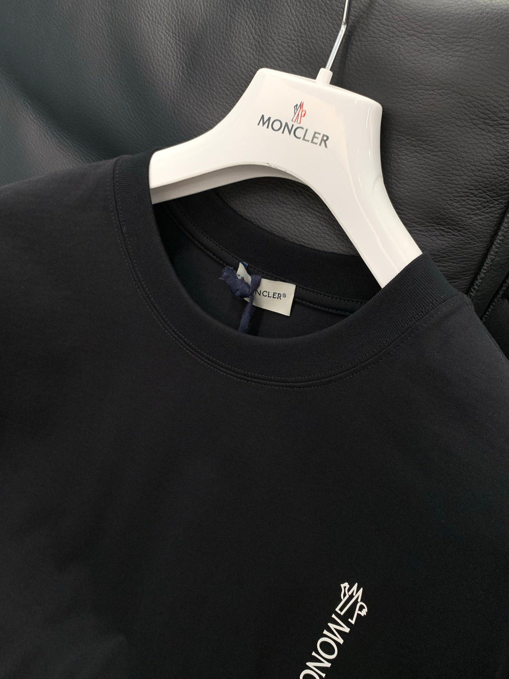 MONCLER 26S SHORT-SLEEVE T-SHIRT 683