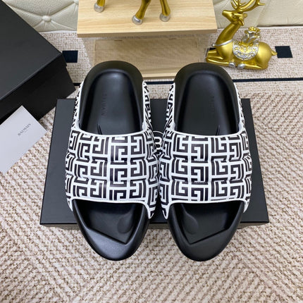 Collection image for: BALMAIN FLATS