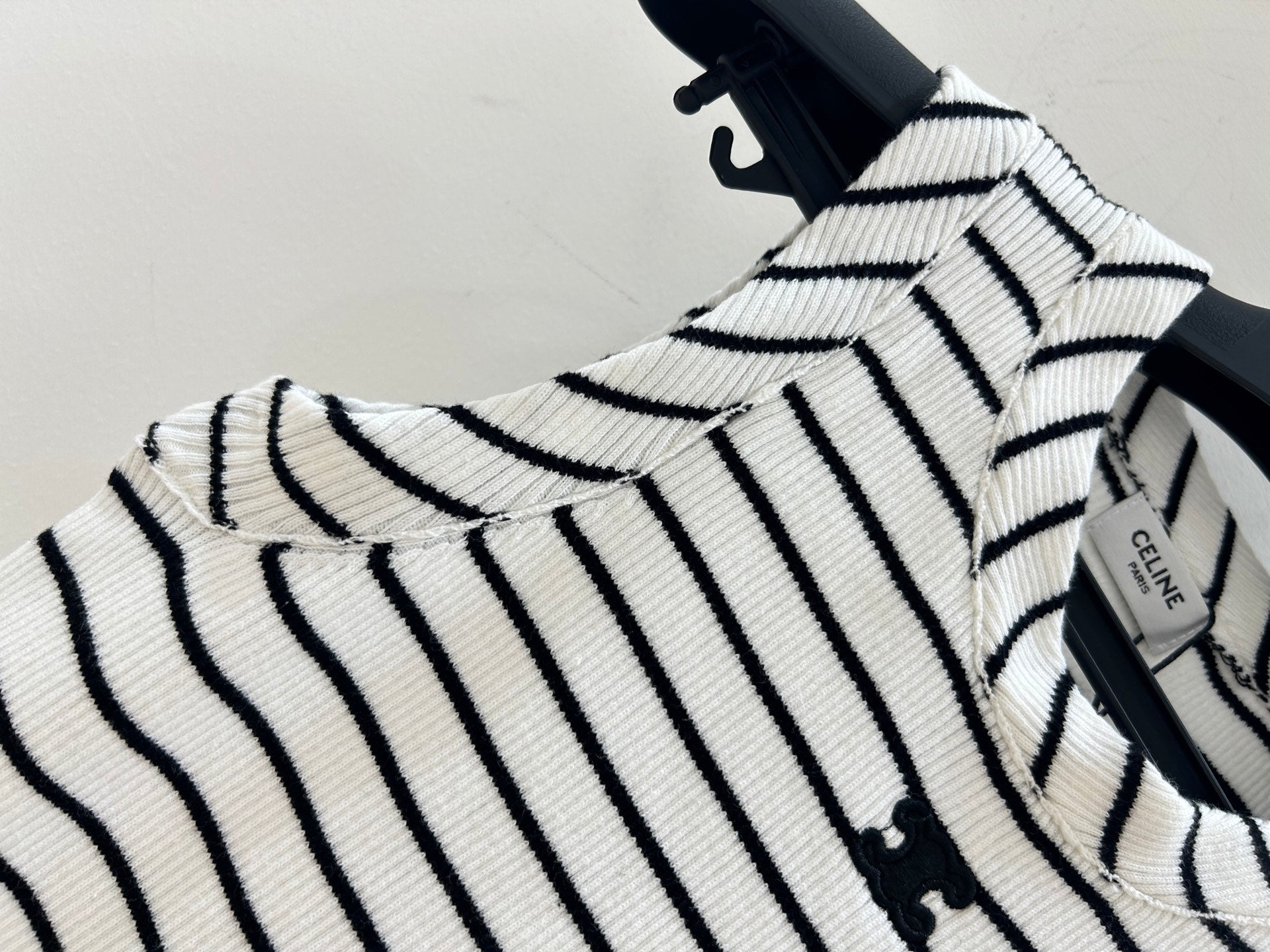 CELINE 26S SLEEVELESS KNIT TOP 404