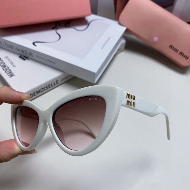 GLIMPSE CAT EYE SUNGLASSES 555884 IN WHITE ACETATE