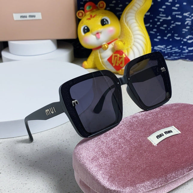 RUNWAY SQUARE SUNGLASSES 563199 IN ACETATE