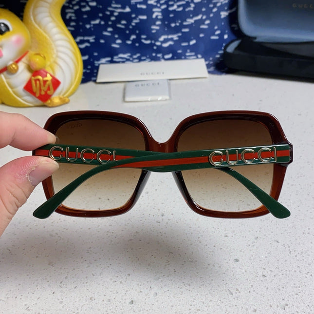 SQUARE FRAME SUNGLASSES 573309 IN ACETATE EMBOSSED LOGO