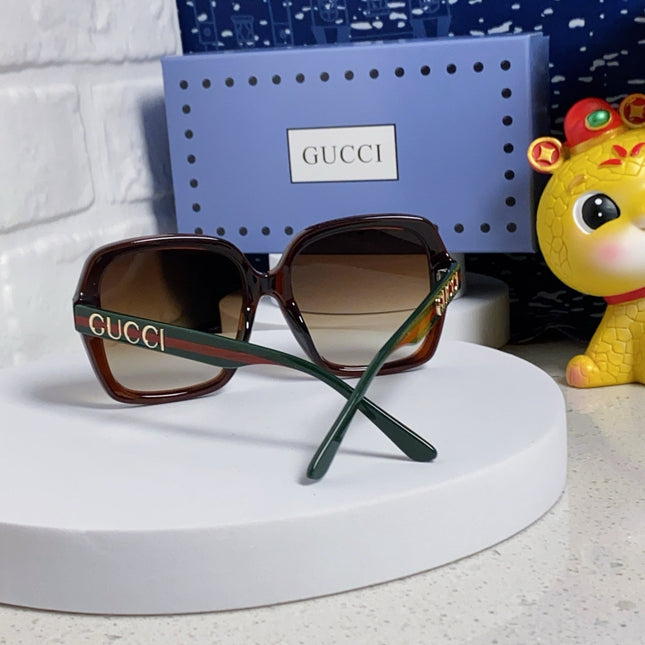 SQUARE FRAME SUNGLASSES 573309 IN ACETATE EMBOSSED LOGO