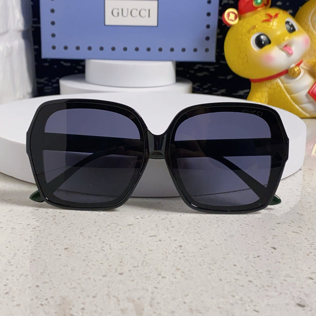SQUARE FRAME SUNGLASSES 573309 IN ACETATE EMBOSSED LOGO