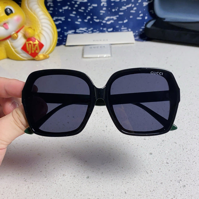 SQUARE FRAME SUNGLASSES 573309 IN ACETATE EMBOSSED LOGO