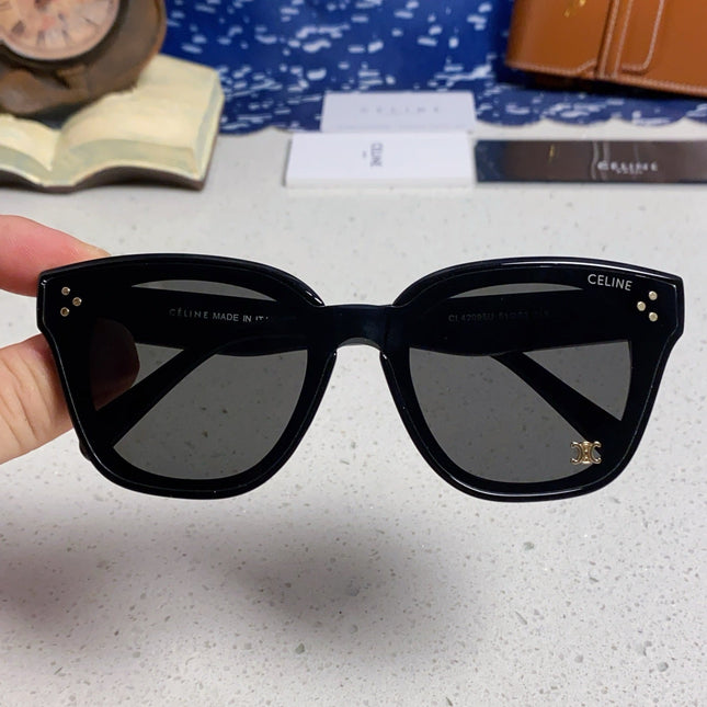 SQUARE SUNGLASS 575845 IN BLACK ACETATE BLACK LENSES