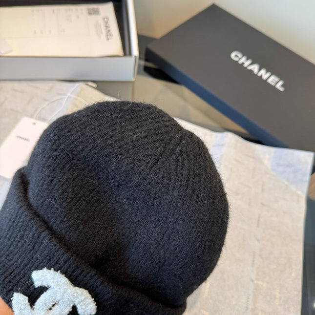 BEANIE HAT IN BLACK WOOL 905241