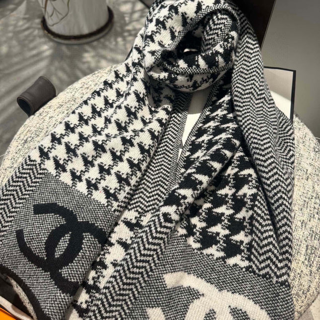 CHANEL 25S SCARF 190 CM IN CASHMERE 943827