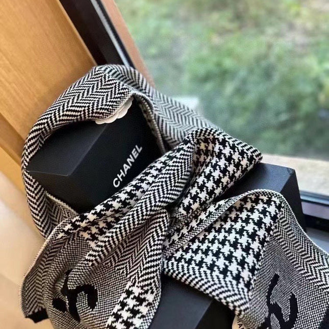 CHANEL 25S SCARF 190 CM IN CASHMERE 943827