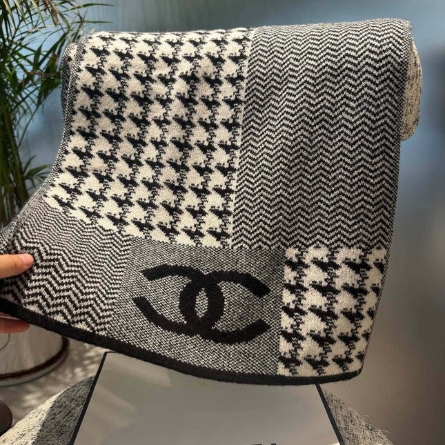 CHANEL 25S SCARF 190 CM IN CASHMERE 943827