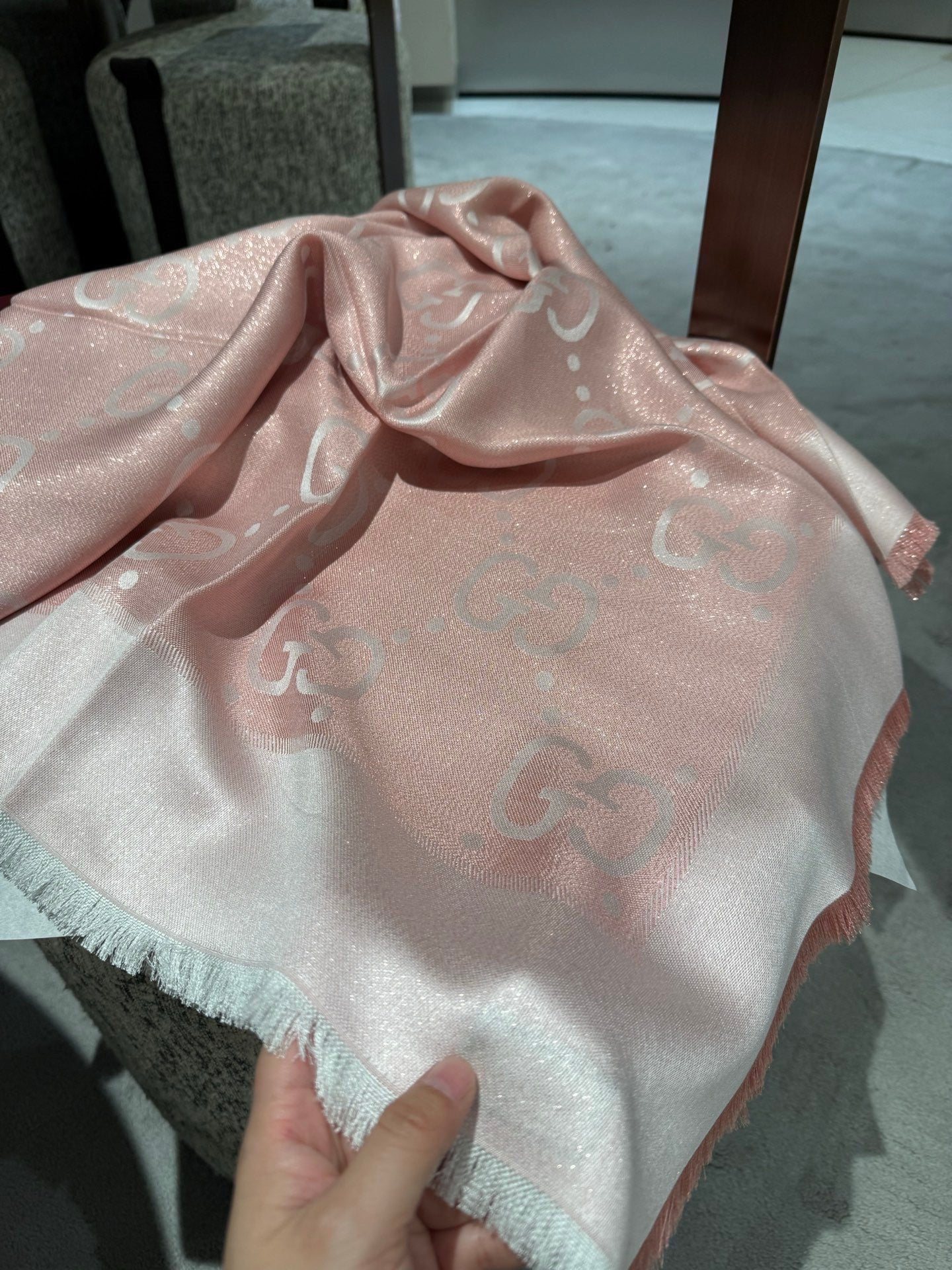 GUCCI 26S SCARF 140 IN CASHMERE AND SILK 309395
