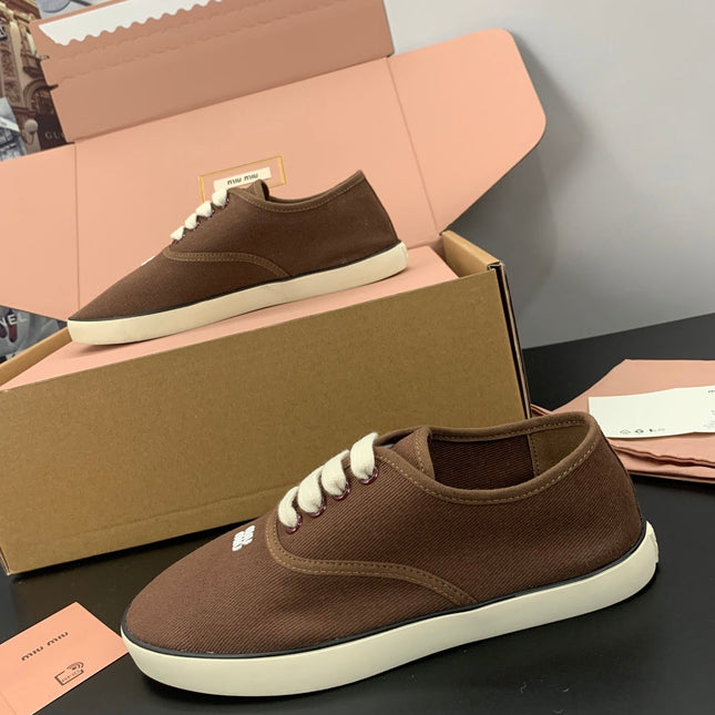 26S LACE UP SNEAKERS IN DARK BROWN CANVAS RUBBER SOLE