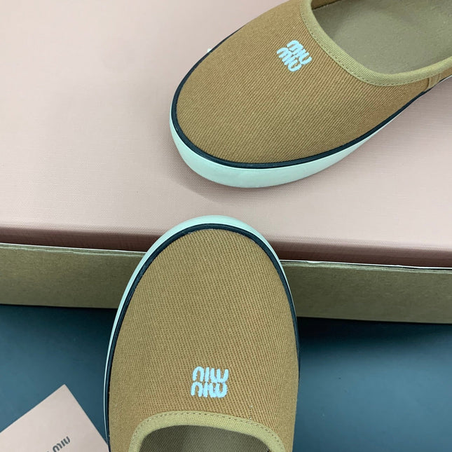 26S MARY JANE FLATS IN CARAMEL BROWN CANVAS LOGO