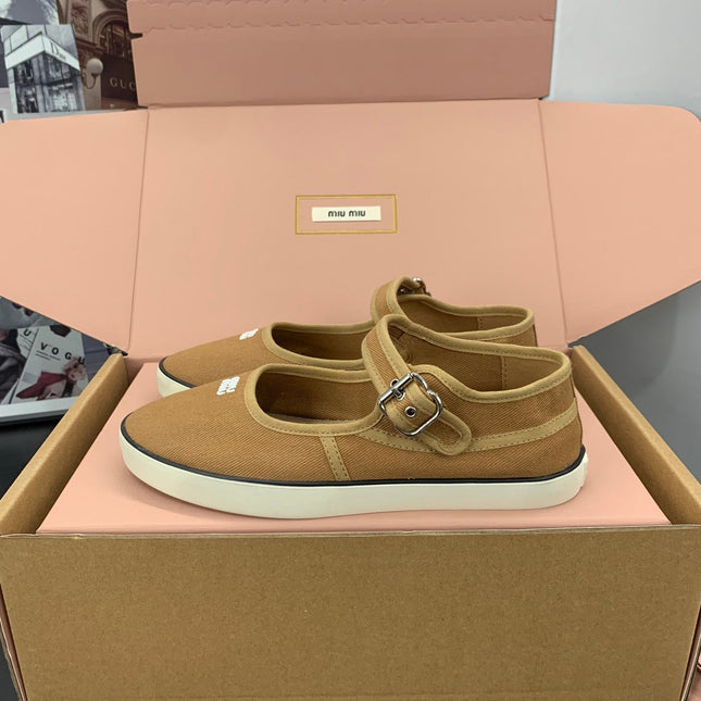26S MARY JANE FLATS IN CARAMEL BROWN CANVAS LOGO