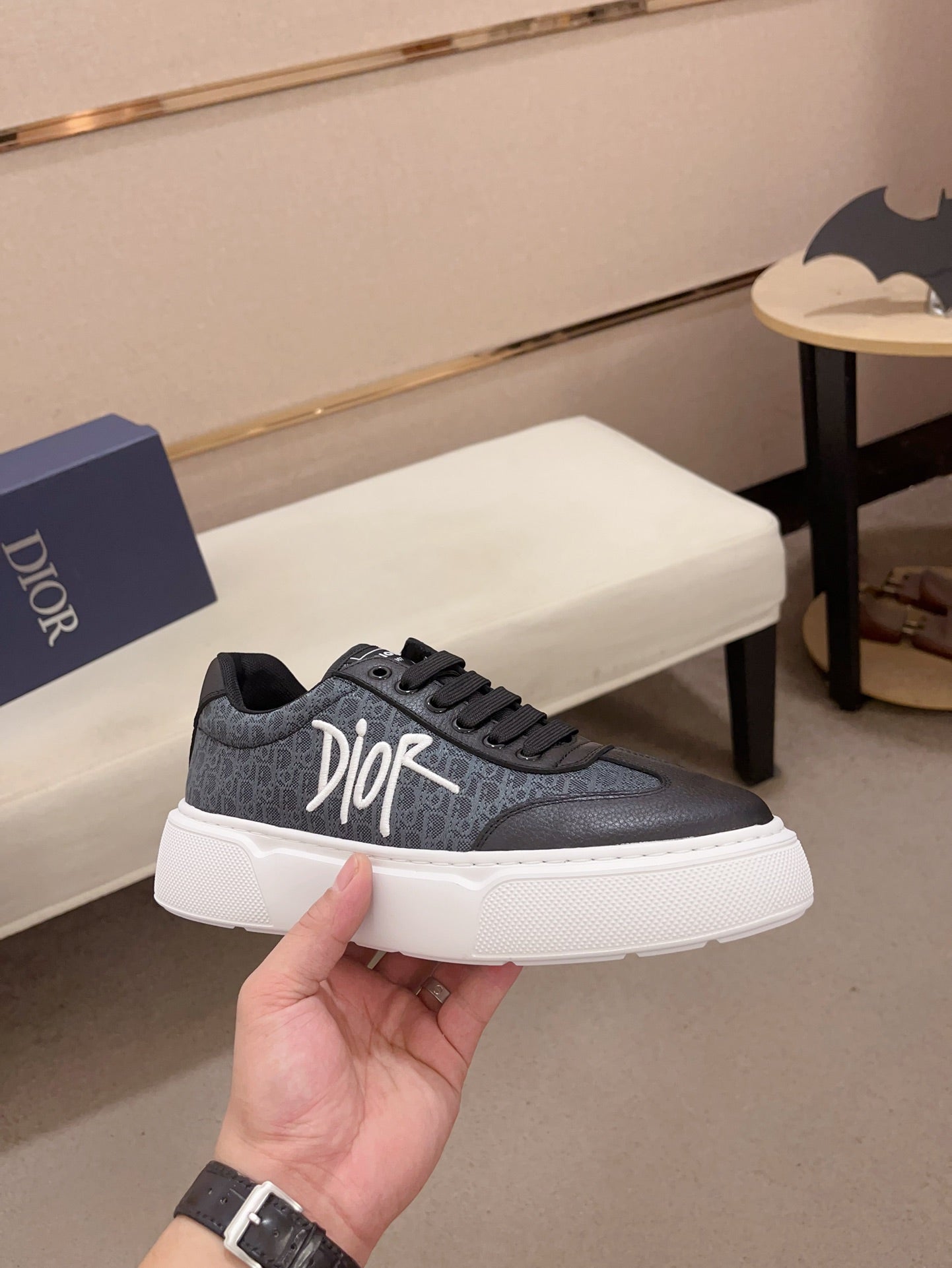 CD HOMME THICK-SOLE SNEAKERS BLACK CALFSKIN